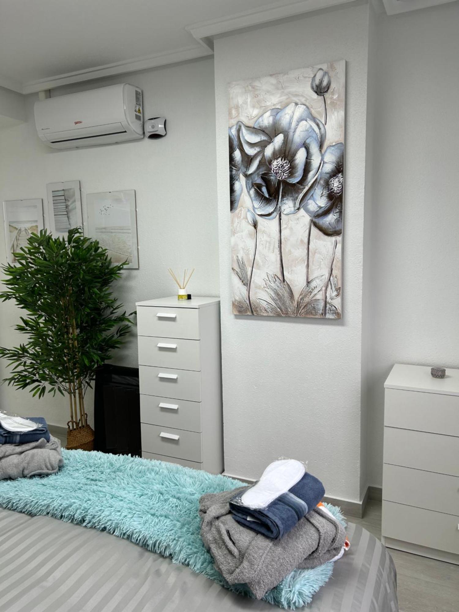 Skyline 21 Apartment Torrevieja Exterior foto